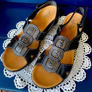 Clarks Collection Women’s Black Sandals, size 11